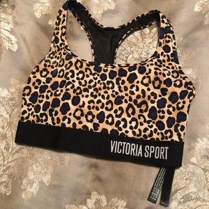 NEW‼️ XSmall Victoria secret sports bra